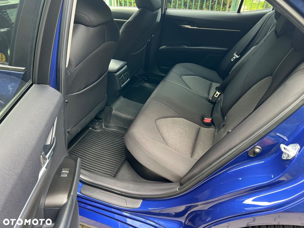 Toyota Camry 2.5 Hybrid Comfort CVT - 26