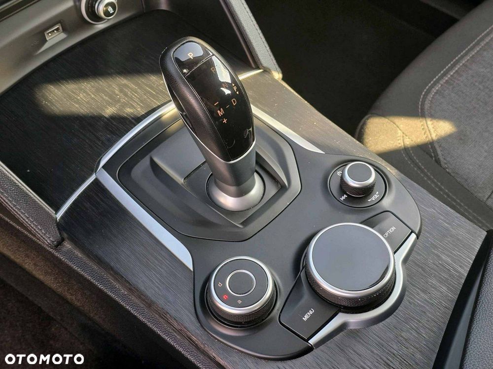 Alfa Romeo Stelvio 2.0 Turbo Business Q4 - 25