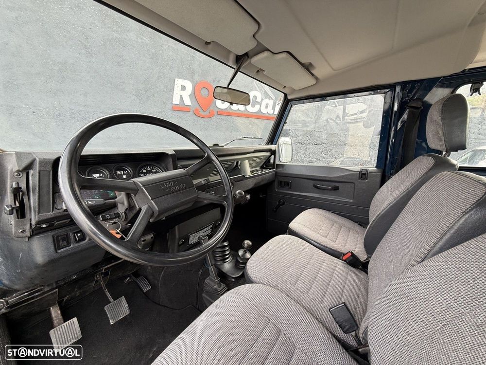 Land Rover Defender - 3