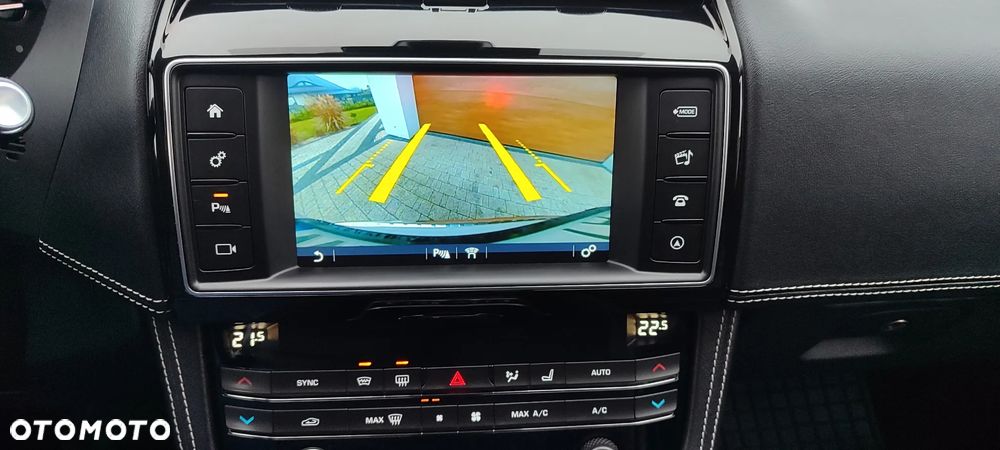 Jaguar F-Pace 2.0 i4D AWD R-Sport - 18