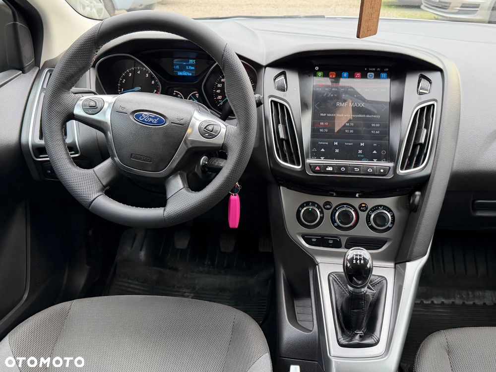Ford Focus 1.6 Edition - 13