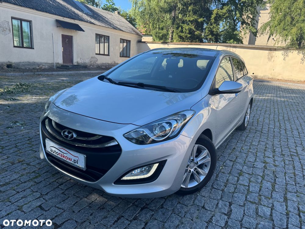 Hyundai i30 blue 1.6 CRDi Classic Navigation - 1