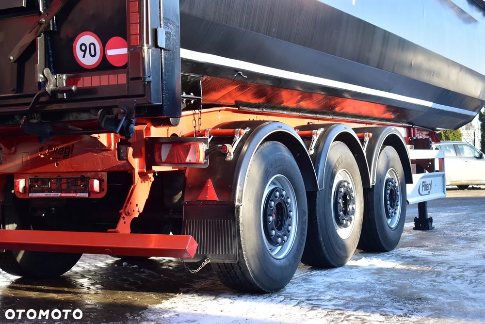 Fliegl Wywrotka / 55 m³/ Klapo-Drzwi/2 x Szybr/ S.A.F / Oś podnoszona / Sprowadzona z Niemiec ! - 9