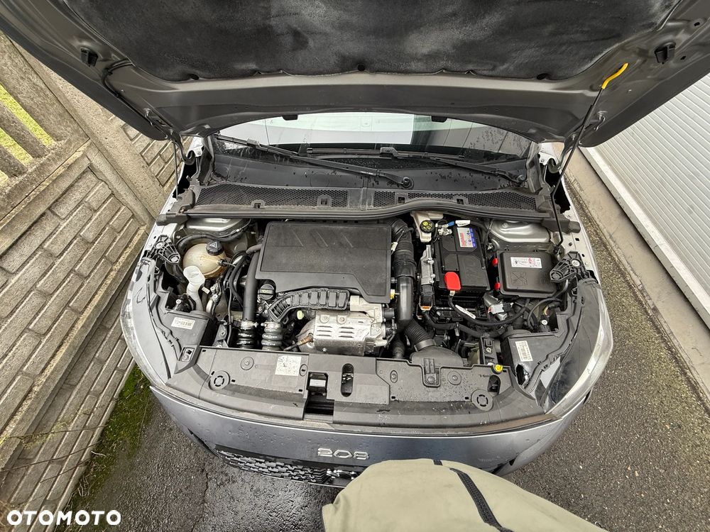 Peugeot 208 1.2 PureTech Allure Pack S&S EAT8 - 22