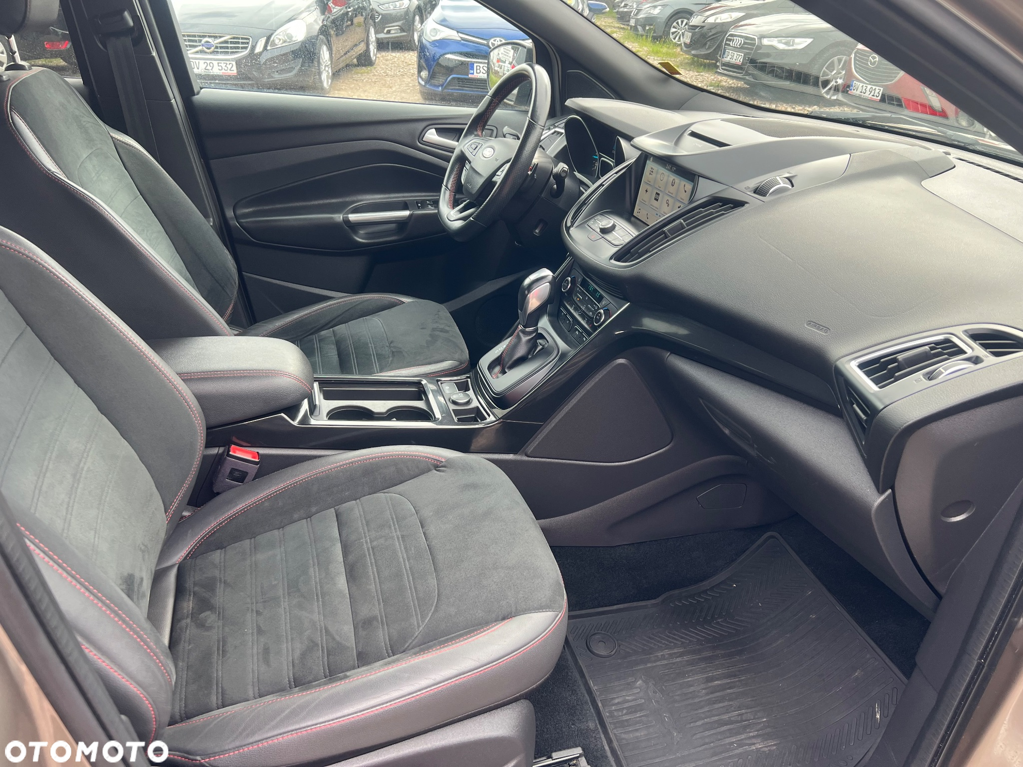 Ford Kuga 2.0 TDCi 4x4 ST-Line - 7