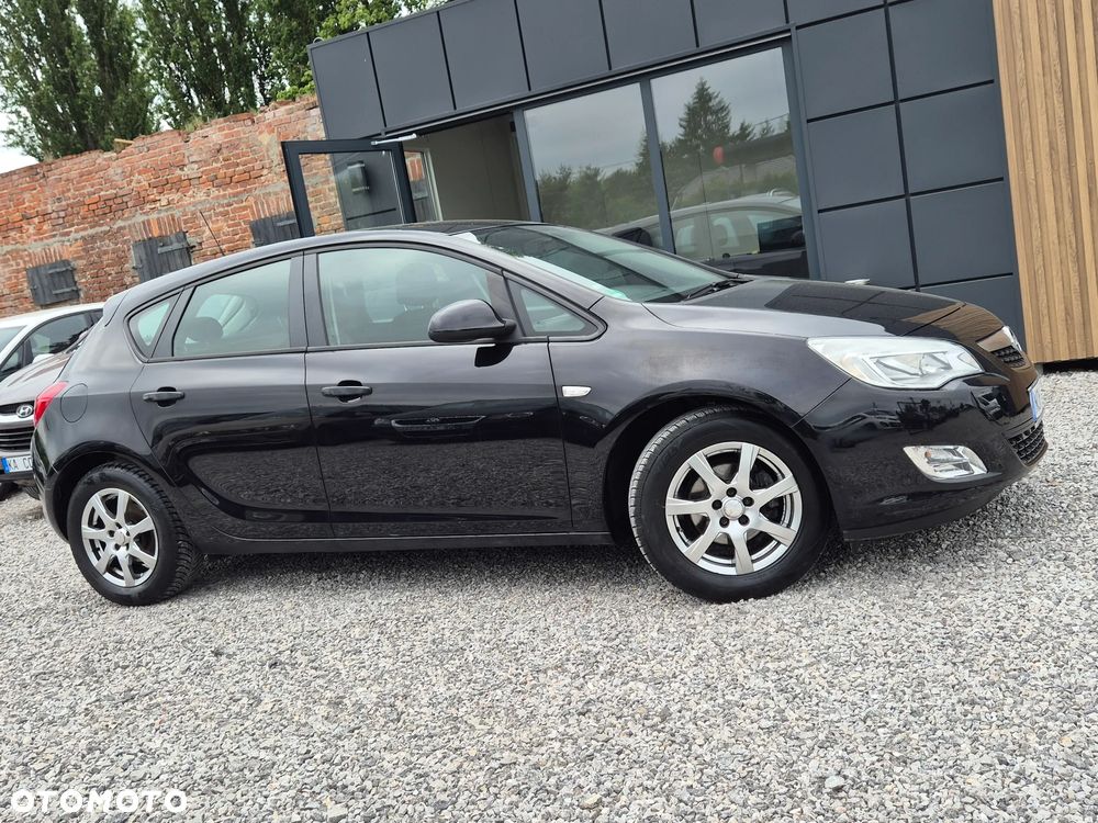 Opel Astra 1.6 Design Edition - 16