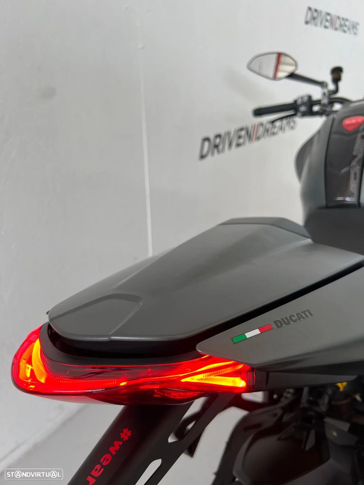 Ducati Monster 937 - 19