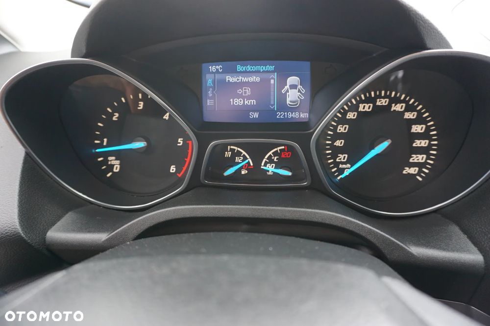 Ford Kuga 2.0 TDCi 2x4 Titanium - 37