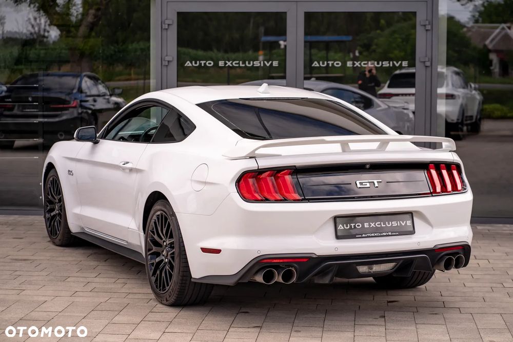 Ford Mustang - 22