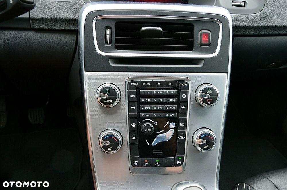 Volvo V60 D2 Drive-E Momentum - 37