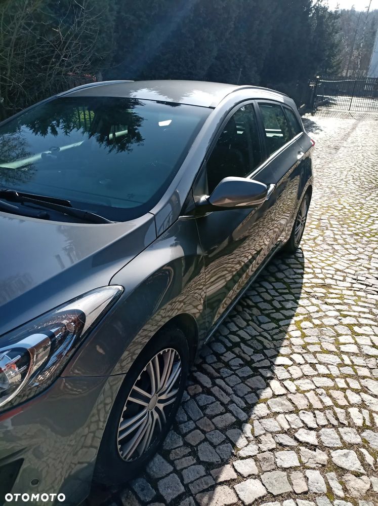 Hyundai i30 1.6 CRDi Classic + - 4