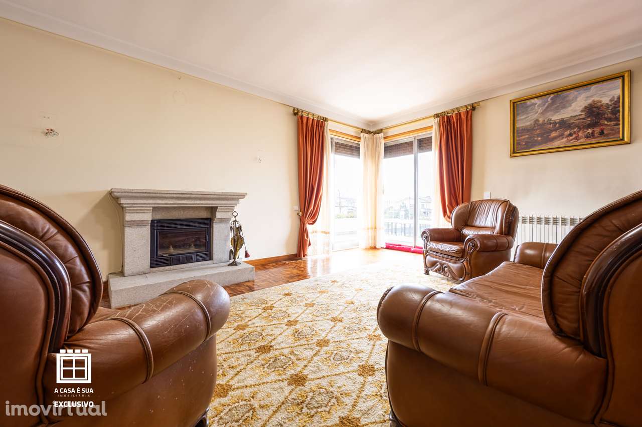 Moradia T4+1 em terreno com 2.479 m² - Exclusivo - Grande imagem: 4/60