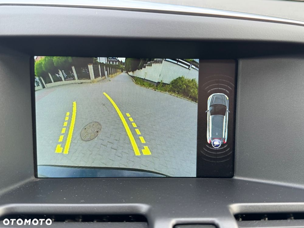 Volvo XC 60 D5 AWD R-Design Kinetic - 18