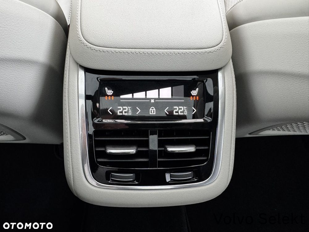 Volvo XC 90 B5 B AWD Ultra Bright 7os - 27