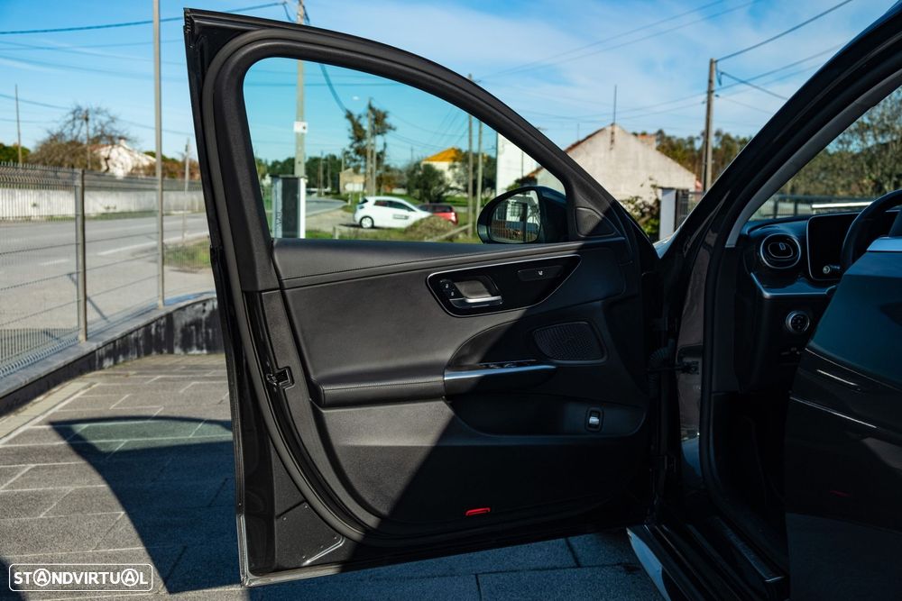 Mercedes-Benz C 300 d AMG Line - 17