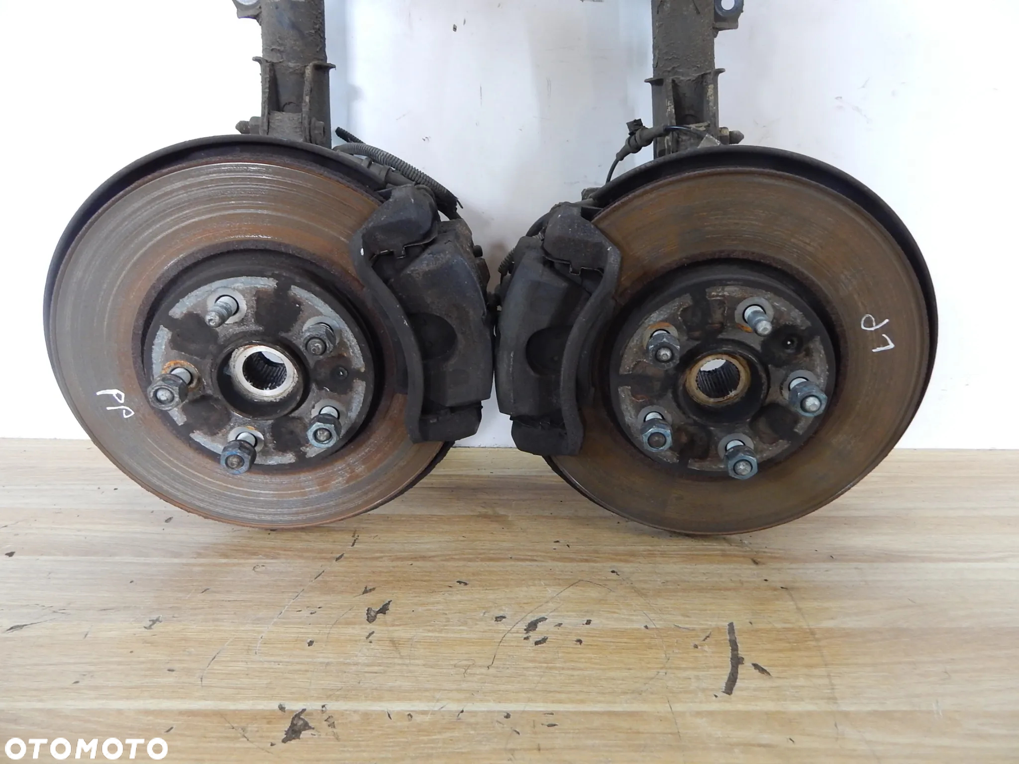 Zwrotnica piasta Mcperson amortyzator przód Opel Insignia A 08-17 Lift  Łuków części - 2