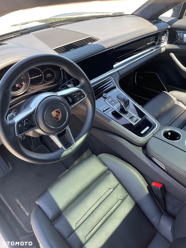 Porsche Panamera - 7