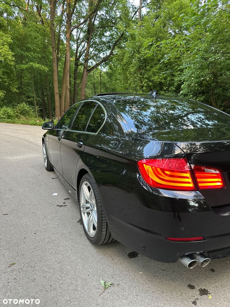 BMW Seria 5 525d - 17