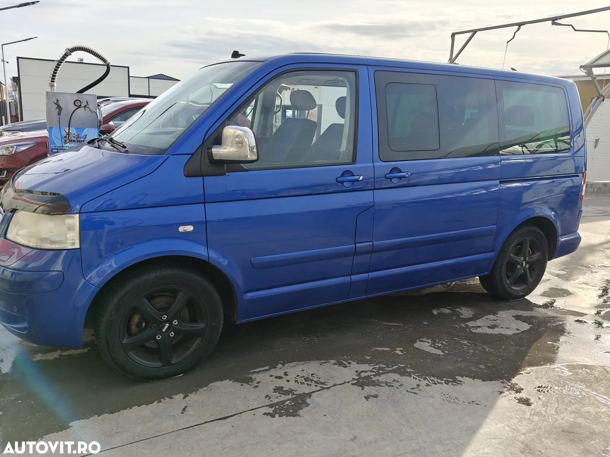 Volkswagen Multivan - 22