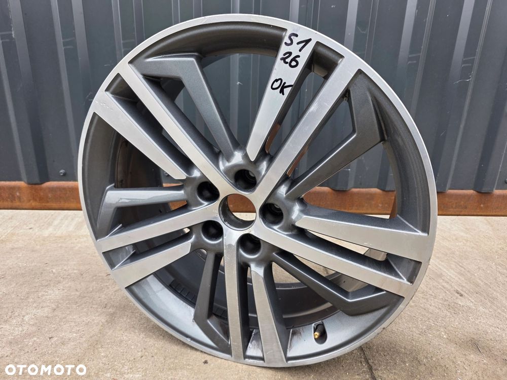FELGA ALUMINIOWA AUDI Q5 80A FY VW SEAT 8.0J R20 ET39 80A601025AE / F S1/26 - 2