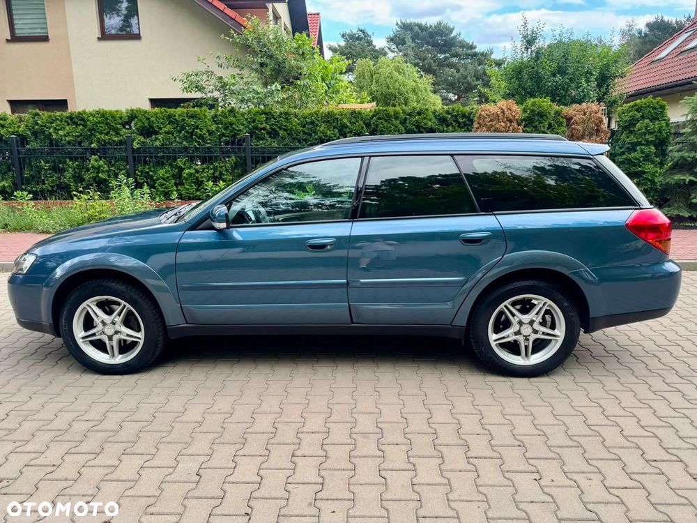 Subaru Outback 3.0 H6 - 10