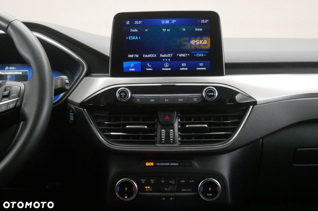 Ford Kuga - 10