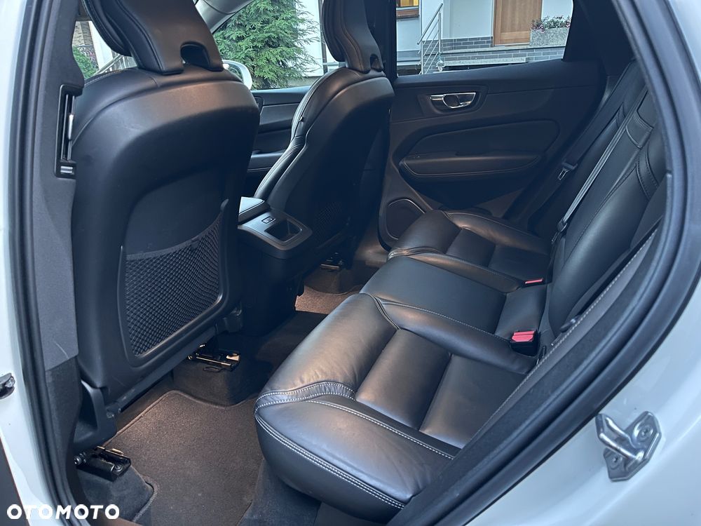 Volvo XC 60 B5 B AWD Inscription - 10