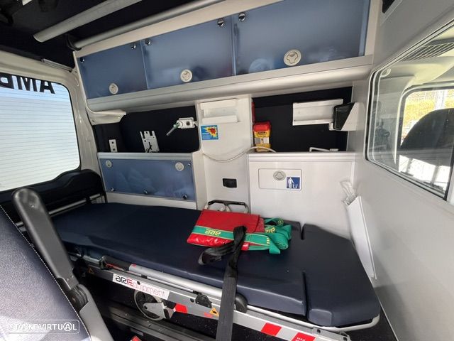 Fiat DOBLO XL 120cv AMBULANCIA - 10
