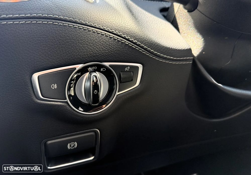 Mercedes-Benz S 560 4Matic 9G-TRONIC - 35