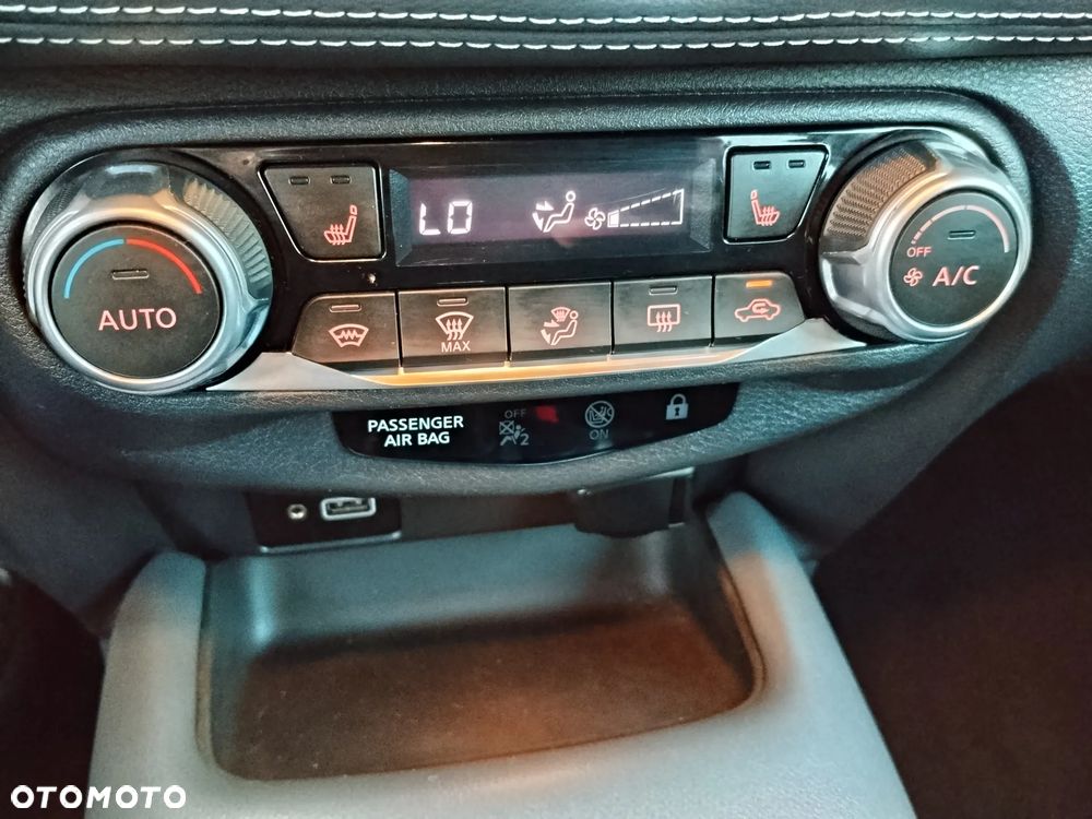 Nissan Juke DIG-T 117 DCT N-Connecta - 27