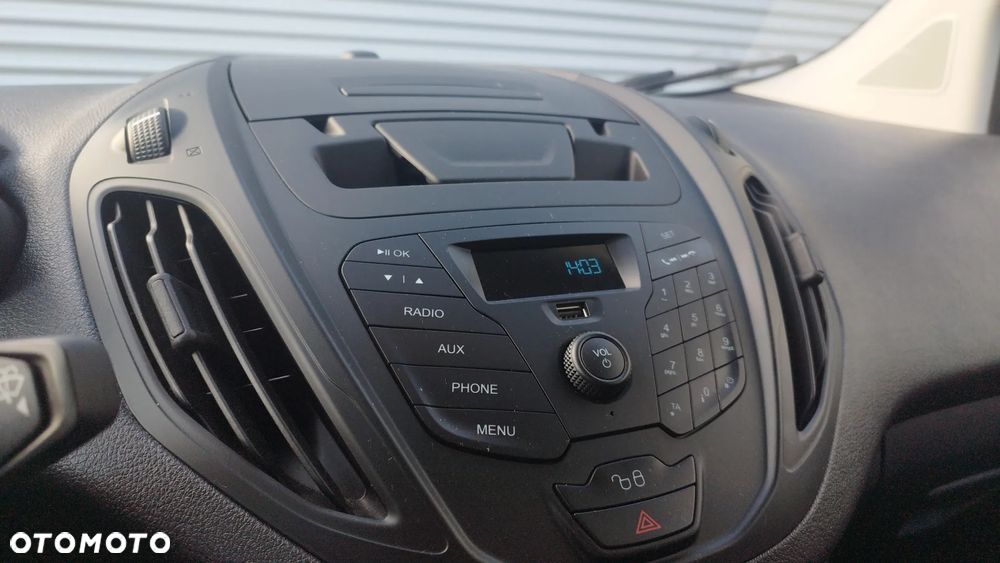 Ford Transit Courier - 16