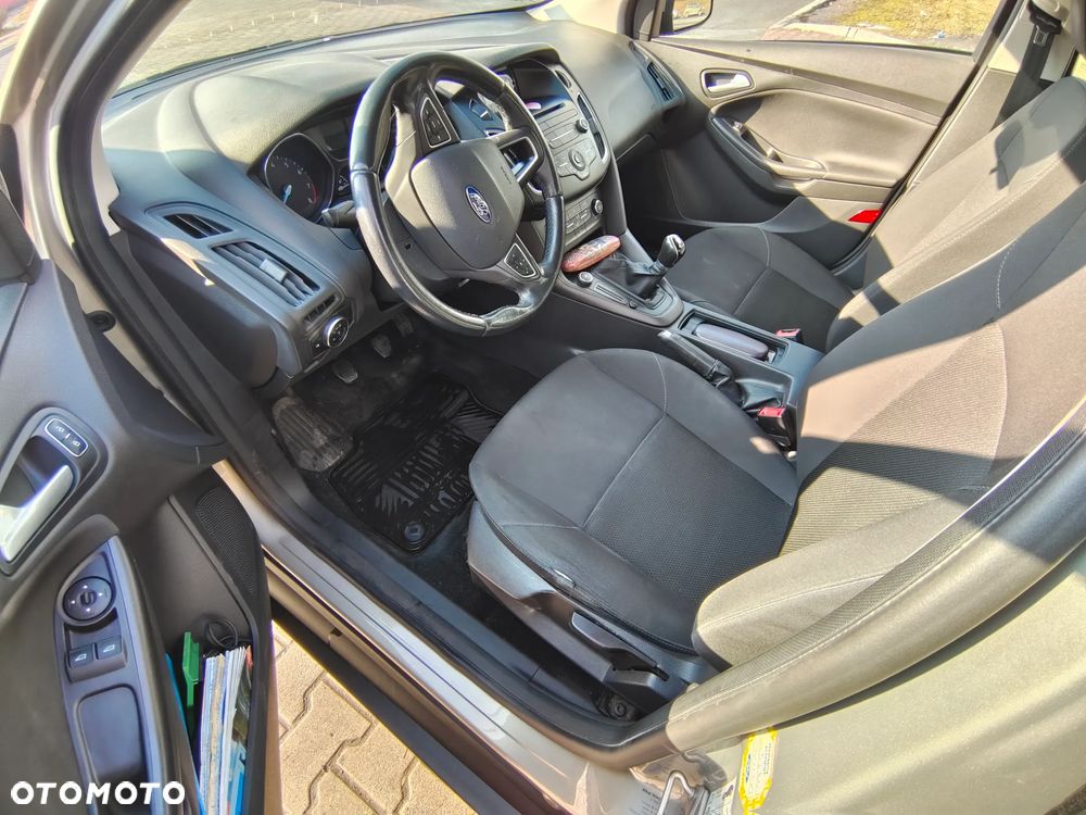 Ford Focus 1.6 Trend - 4
