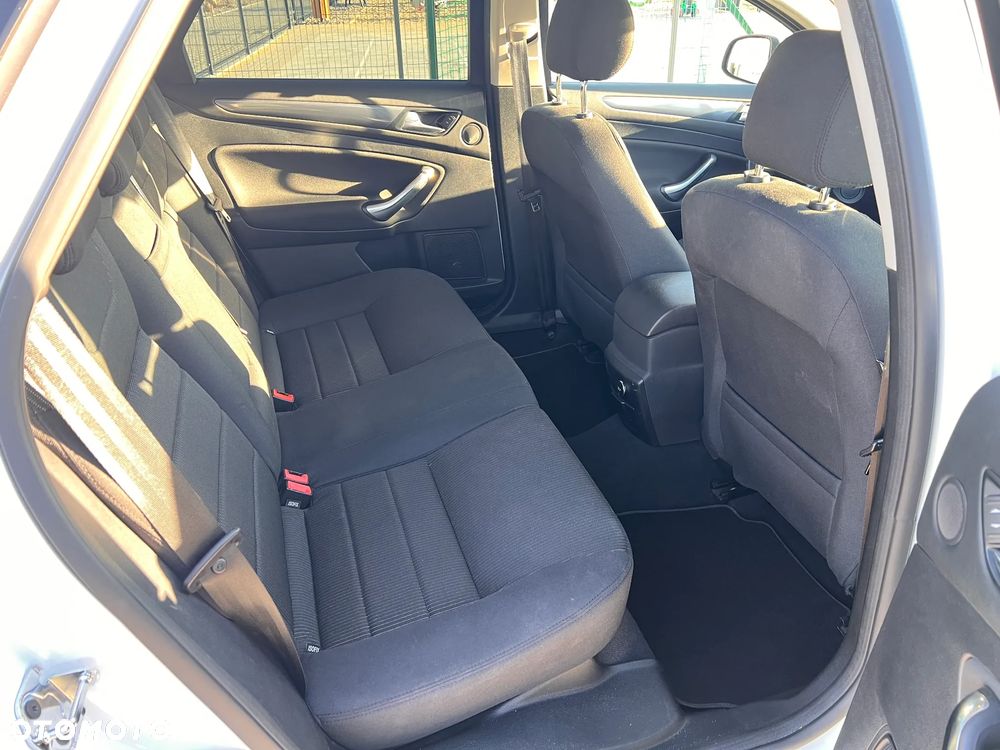 Ford Mondeo 2.0 TDCi Titanium - 12