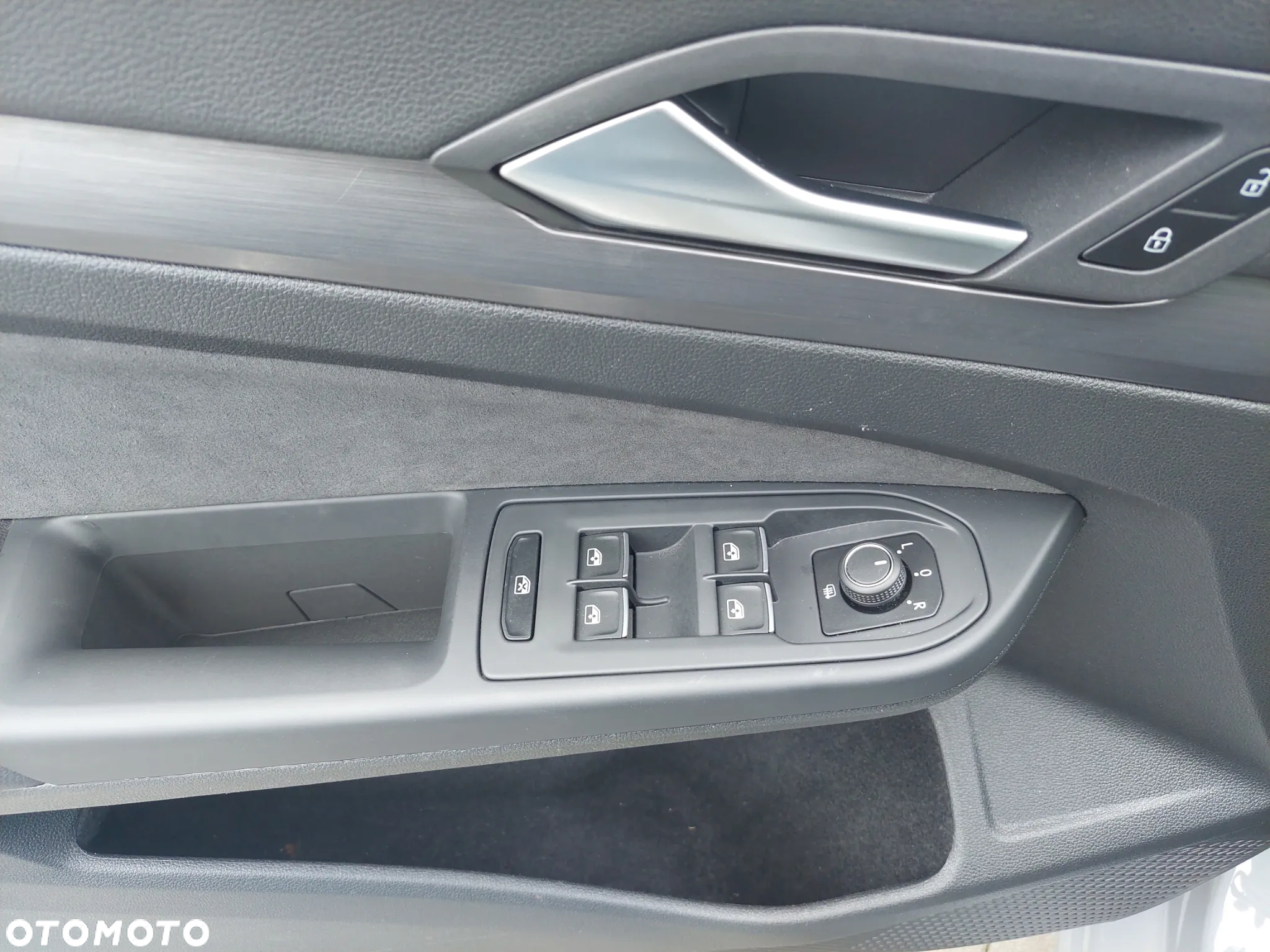Volkswagen Golf VIII 1.5 TSI Style - 26