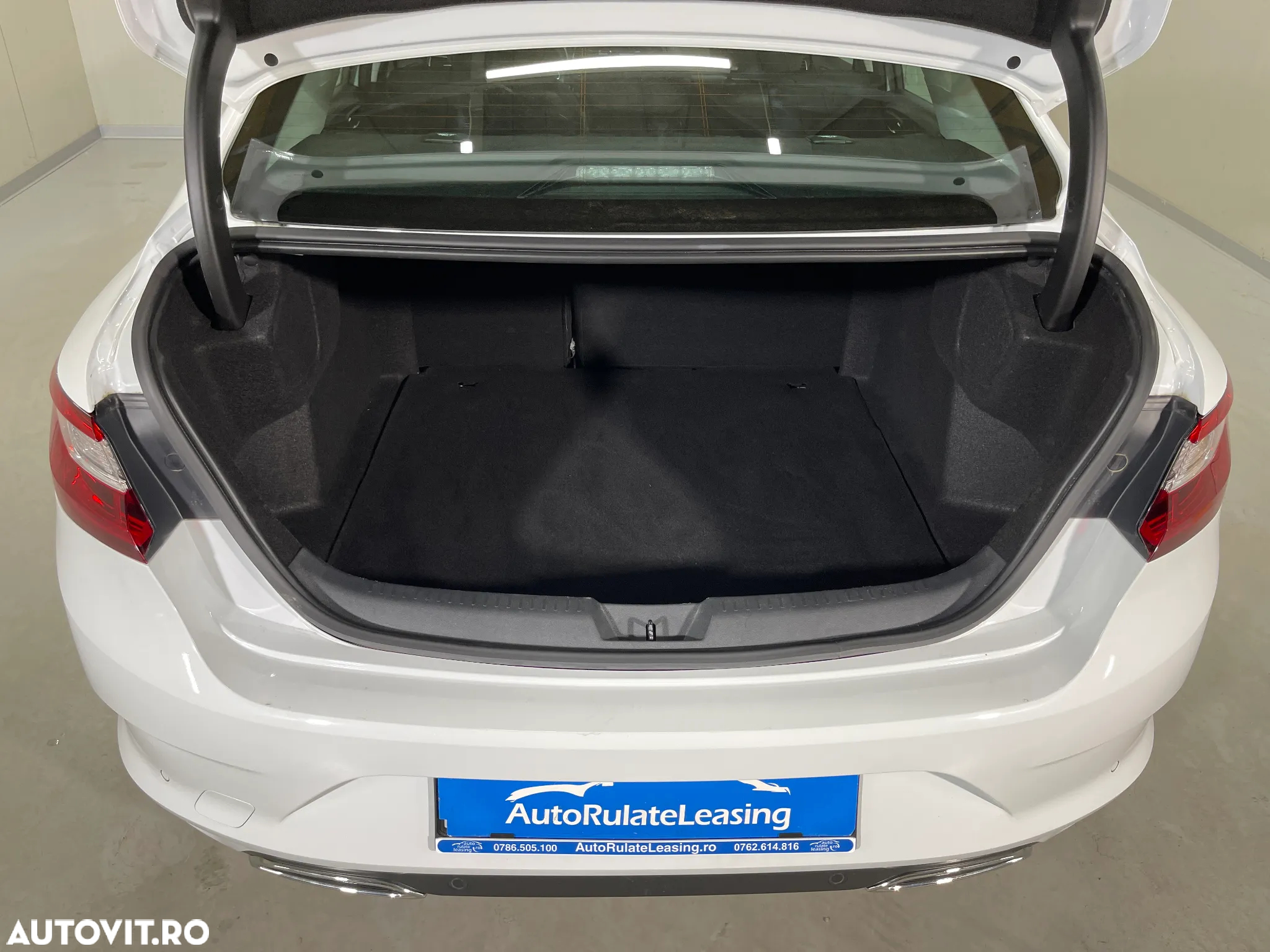 Renault Megane TCe 140 GPF Equilibre - 11
