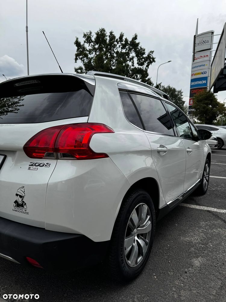 Peugeot 2008 1.2 Pure Tech GPF Allure S&S - 8