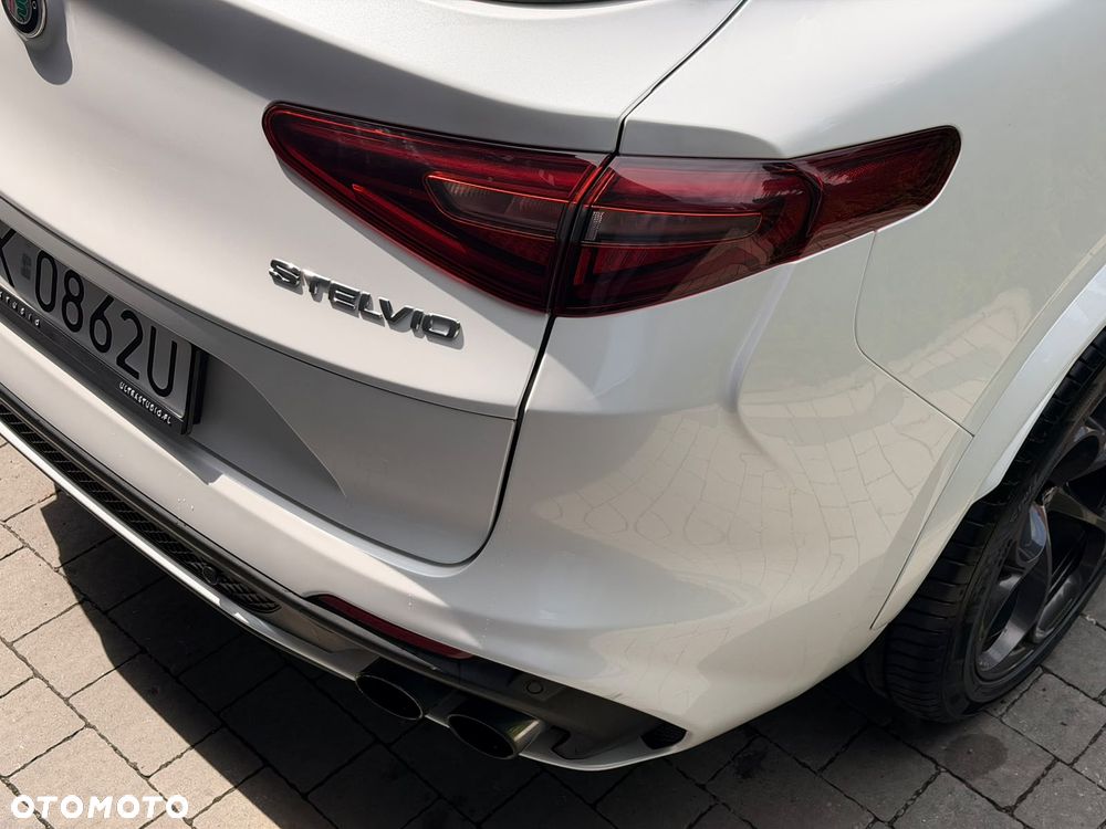 Alfa Romeo Stelvio 2.9 V6 Bi-Turbo Quadrifoglio Q4 - 6