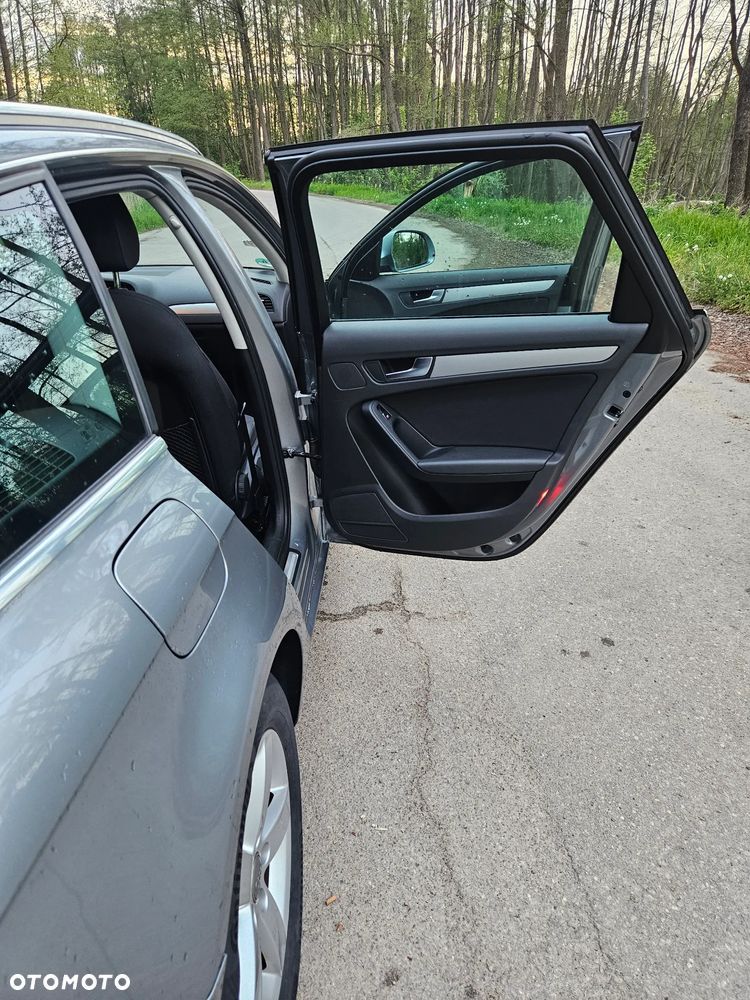 Audi A4 Avant 2.0 TDI DPF Ambition - 28