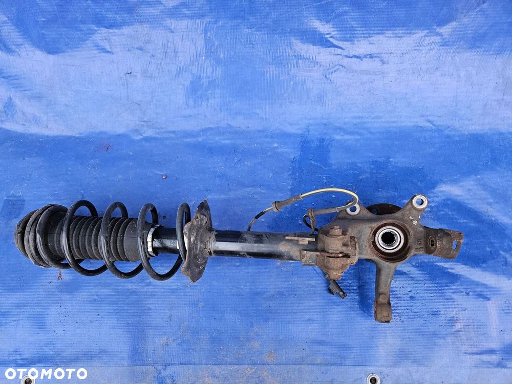 Toyota AYGO II 14-22 1.0 ZWROTNICA LEWA AMORTYZATOR MCPERSON - 2