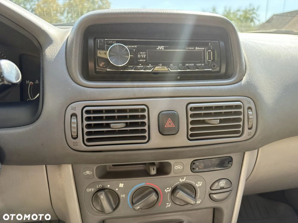 Toyota Corolla - 28