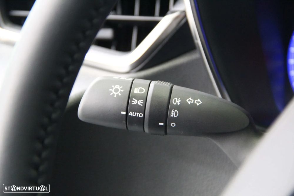 Toyota Corolla 1.8 Hybrid Comfort - 17