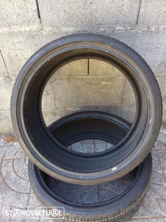 Ref 009 // 2 Pneus  245/30/20´ Yokohama Advan Sport 90y Reforçado c/+90% piso - 2