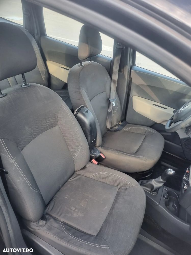 Dacia Lodgy 1.6 Laureate - 12