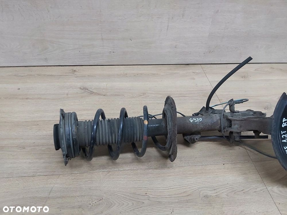 Nissan Juke I F15 Mcperson prawy przód amortyzator zwrotnica 1,2 DIG-T - 2