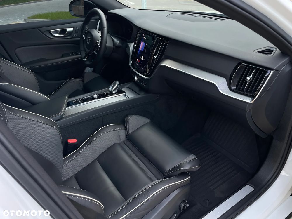 Volvo S60 B5 B R-Design - 22