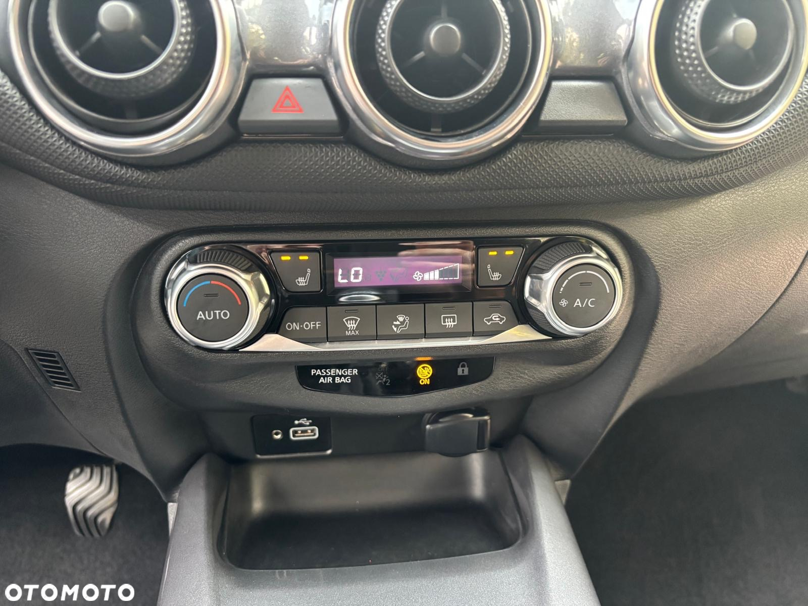Nissan Juke 1.0 DIG-T N-Connecta - 21