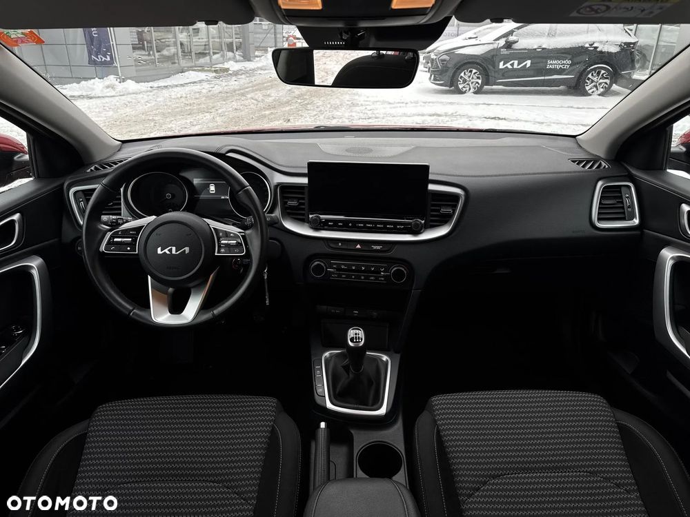 Kia Ceed 1.5 T-GDI M - 26
