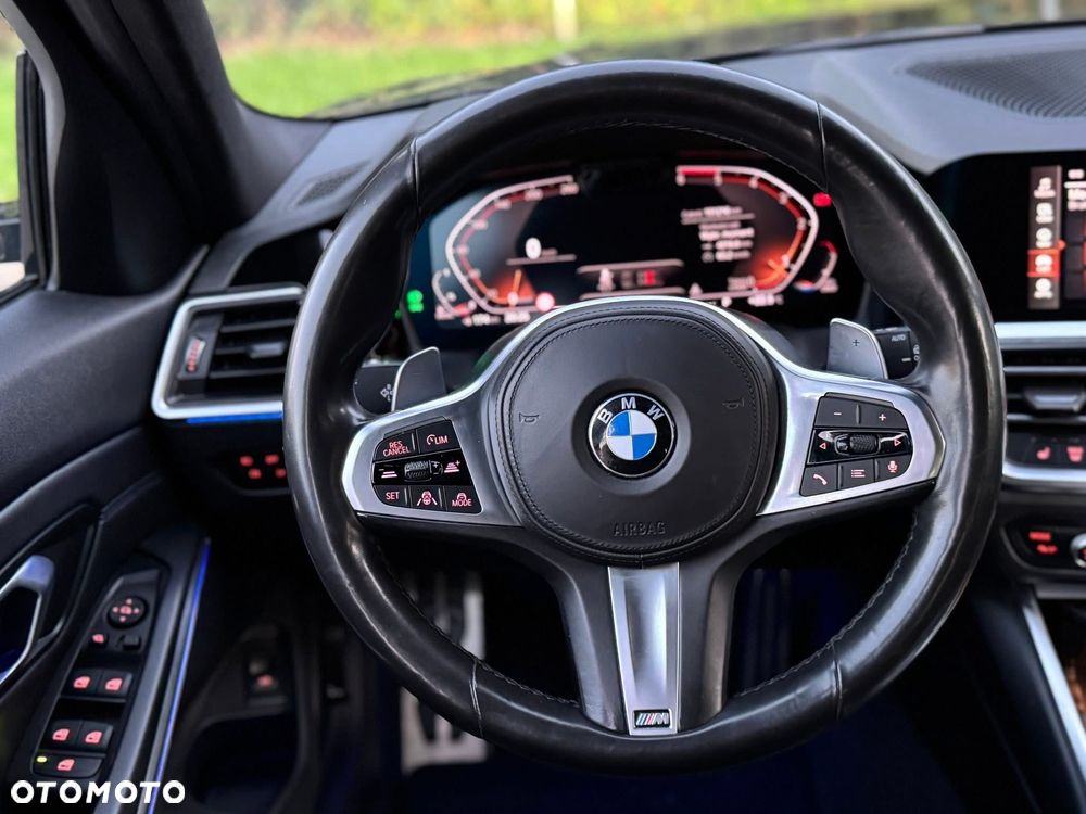 BMW Seria 3 320d Touring xDrive M Sport - 27