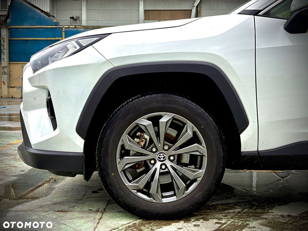 Toyota RAV4 - 5