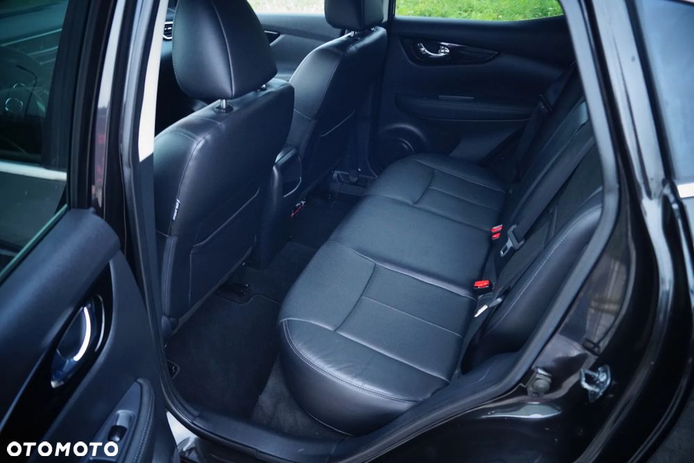 Nissan Qashqai 1.6 dCi Xtronic TEKNA+ - 20